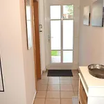 Zum Leuchtturm 10 Nr 05 *
