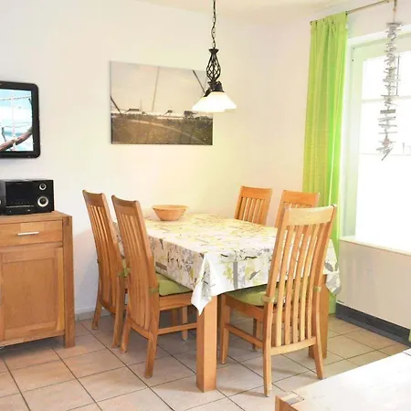 Zum Leuchtturm 10 Nr 05 *