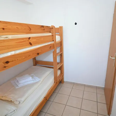 Zum Leuchtturm 10 Nr 05 *